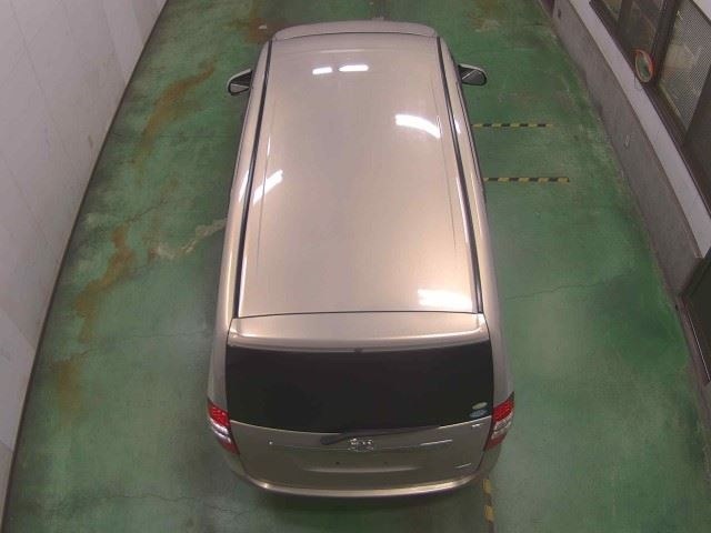 TOYOTA NOAH 2011