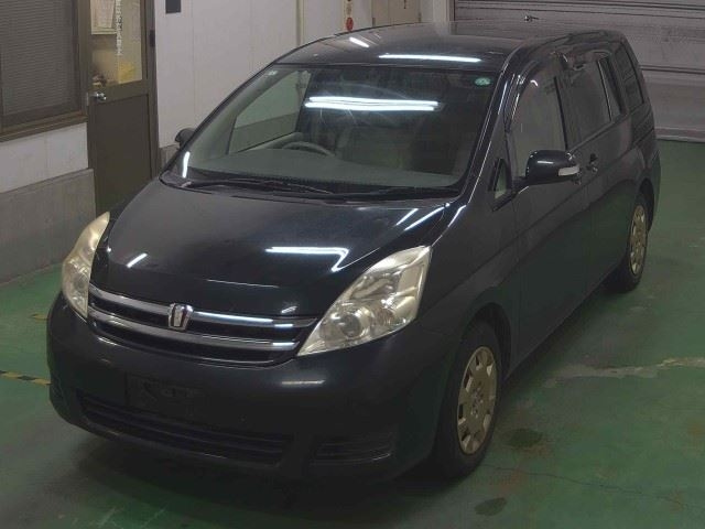 TOYOTA ISIS 2011
