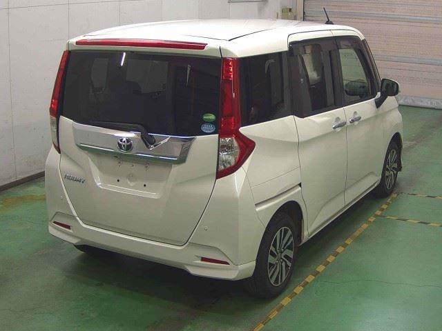 TOYOTA ROOMY 2018
