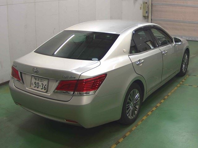 TOYOTA CROWN 2013