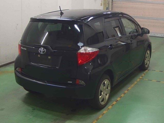 TOYOTA RACTIS 2013