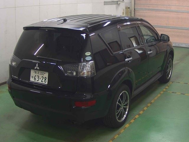 MITSUBISHI OUTLANDER 2011