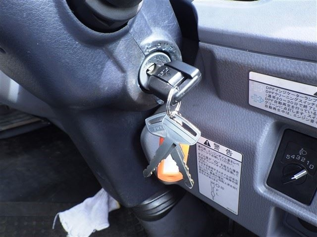 MITSUBISHI CANTER 2013