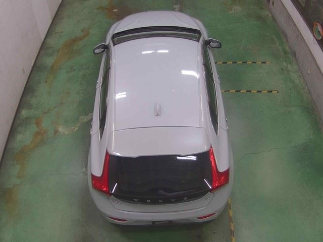 VOLVO V40 2013