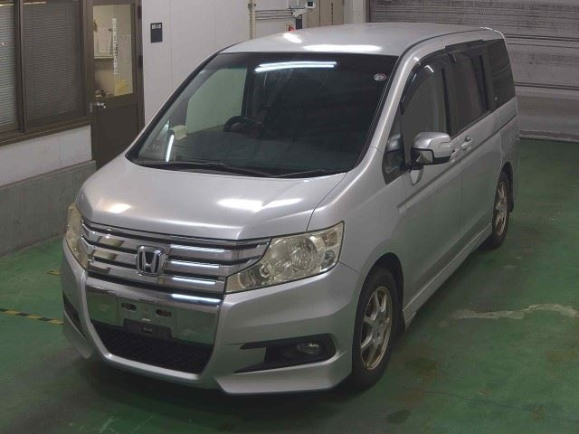 HONDA STEP WAGON 2010