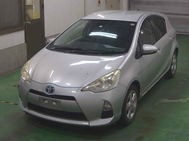 TOYOTA AQUA 2012