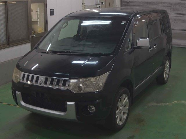 MITSUBISHI DELICA D5 2012