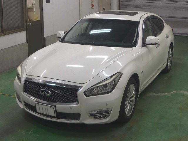NISSAN FUGA 2016