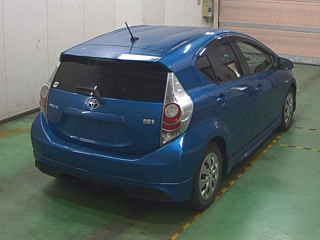 TOYOTA AQUA 2012