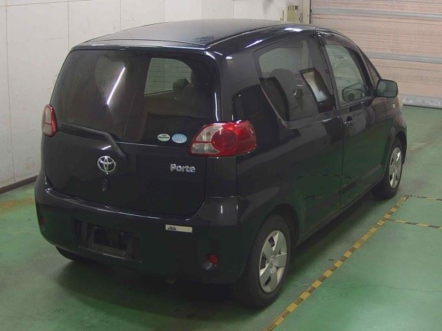 TOYOTA PORTE 2009