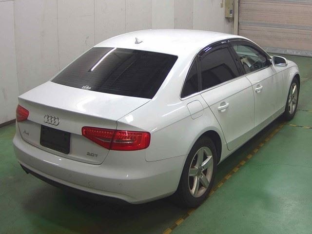 AUDI A4 2014
