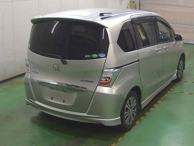 HONDA FREED 2013