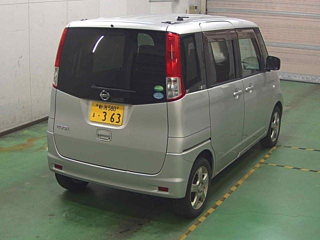 NISSAN ROOX 2012