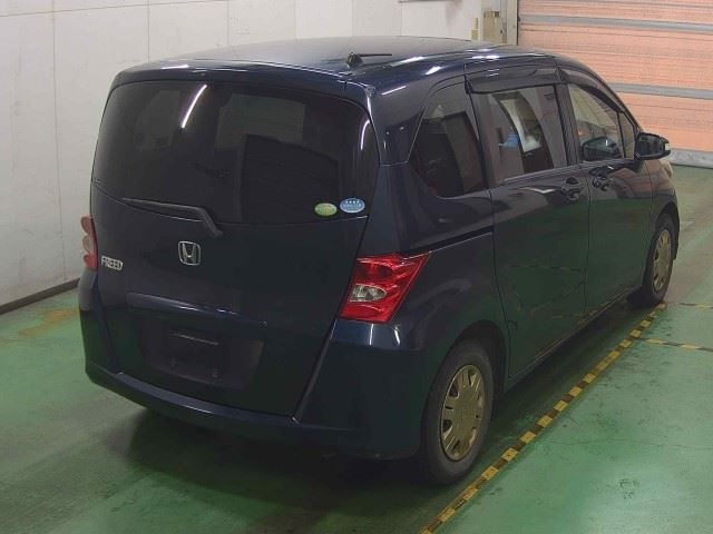 HONDA FREED 2010
