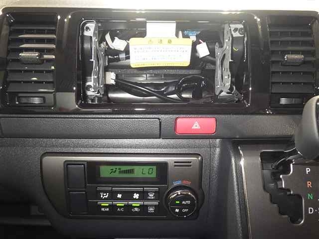 TOYOTA HIACE VAN 2025