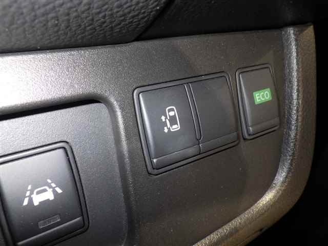 NISSAN SERENA 2015