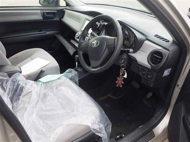 TOYOTA COROLLA AXIO 2013