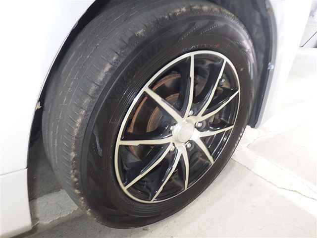 TOYOTA NOAH 2010