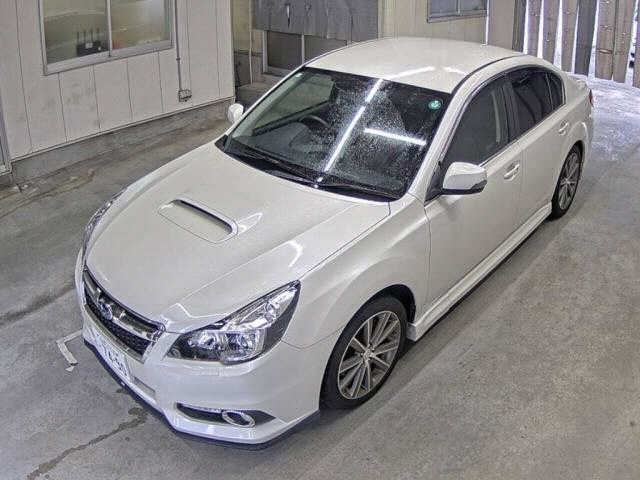 SUBARU LEGACY B4 2013