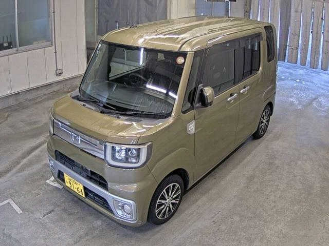 DAIHATSU WAKE 2016