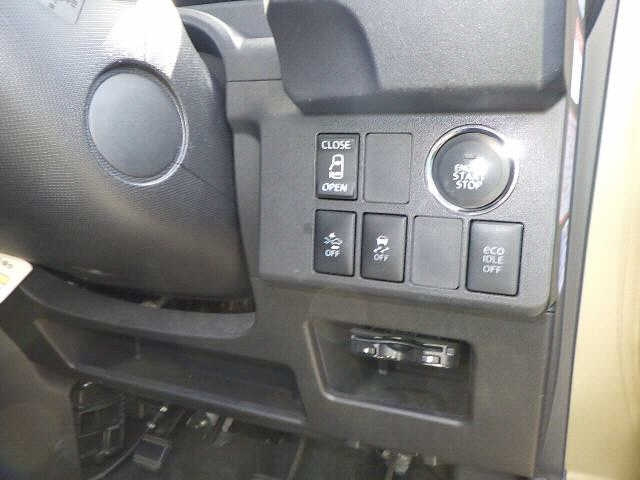 DAIHATSU WAKE 2016