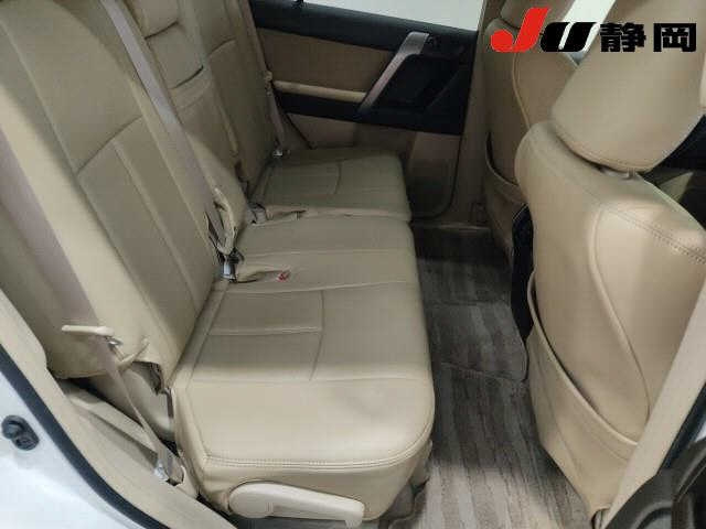 TOYOTA LAND CRUISER PRADO 2013