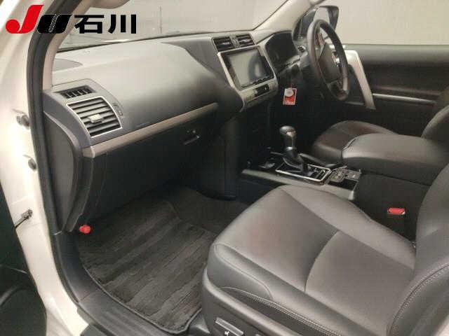 TOYOTA LAND CRUISER PRADO 2021
