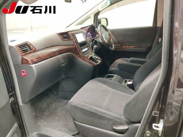 TOYOTA VELLFIRE 2012