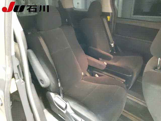 TOYOTA VELLFIRE 2012