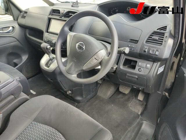 NISSAN SERENA 2012