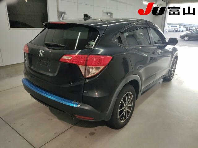 HONDA VEZEL 2015