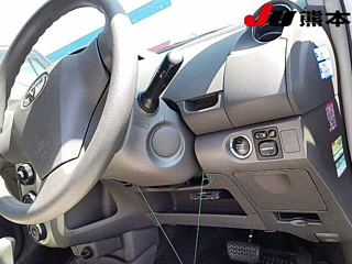TOYOTA VITZ 2009