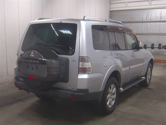 MITSUBISHI PAJERO 2008