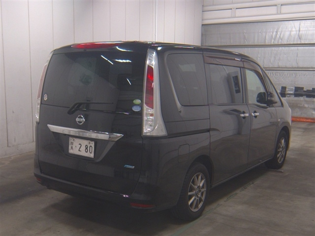 NISSAN SERENA 2011