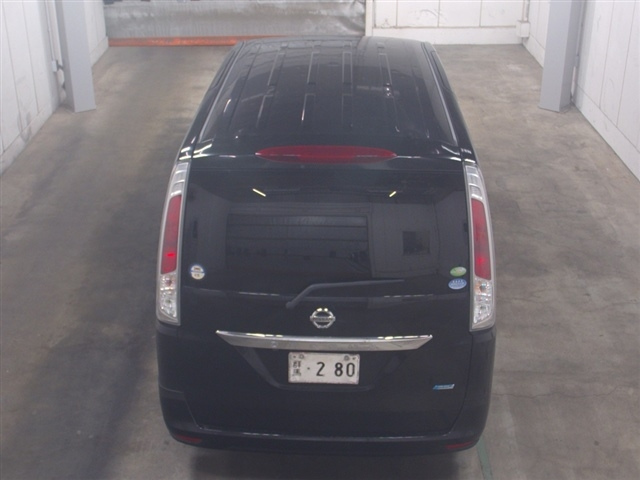 NISSAN SERENA 2011