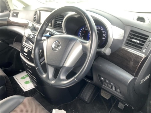 NISSAN ELGRAND 2011