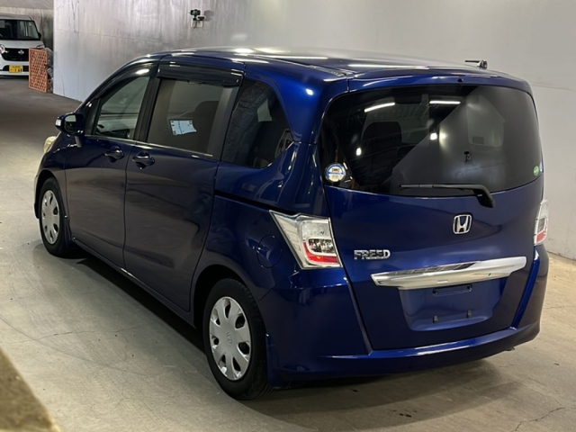 HONDA FREED 2013