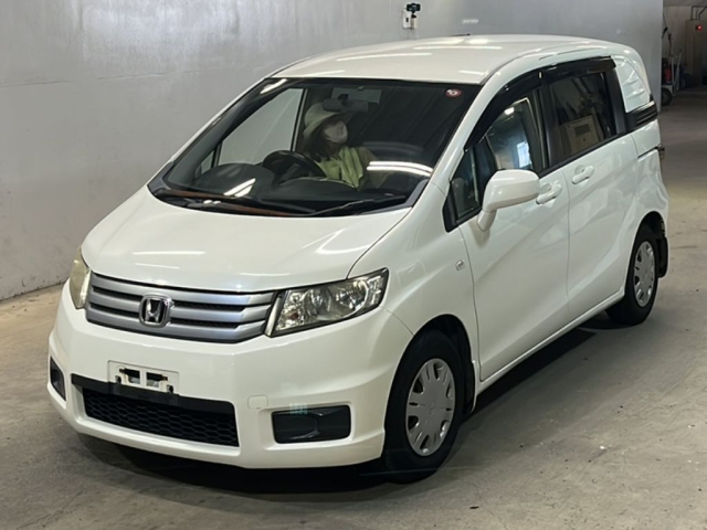 HONDA FREED 2010
