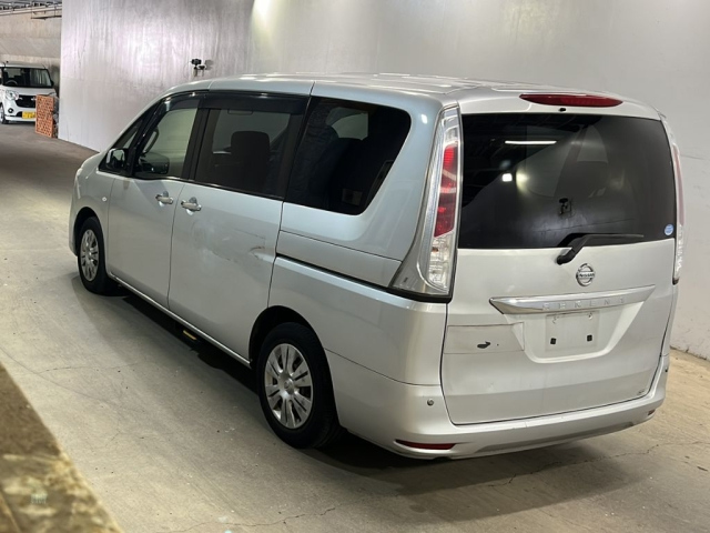 NISSAN SERENA 2013