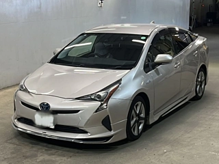 TOYOTA PRIUS 2016