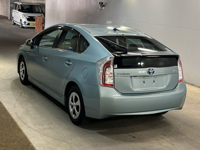 TOYOTA PRIUS 2014