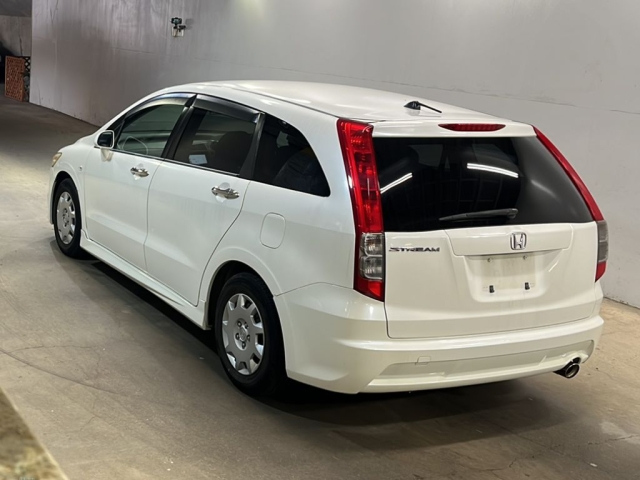 HONDA STREAM 2009