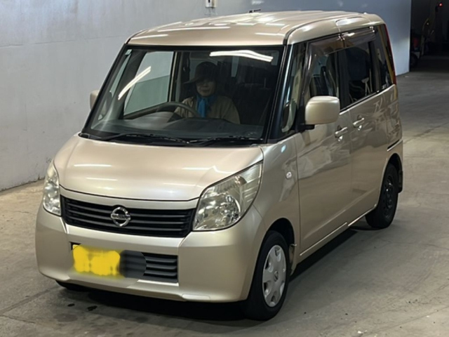 NISSAN ROOX 2009