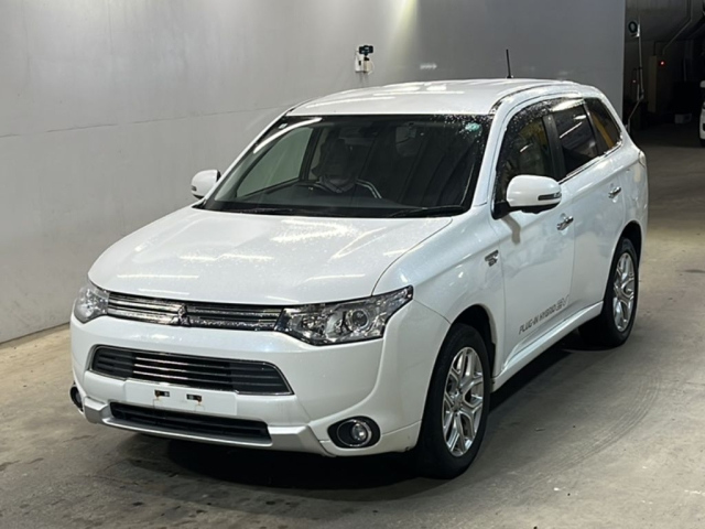 MITSUBISHI OUTLANDER PHEV 2014