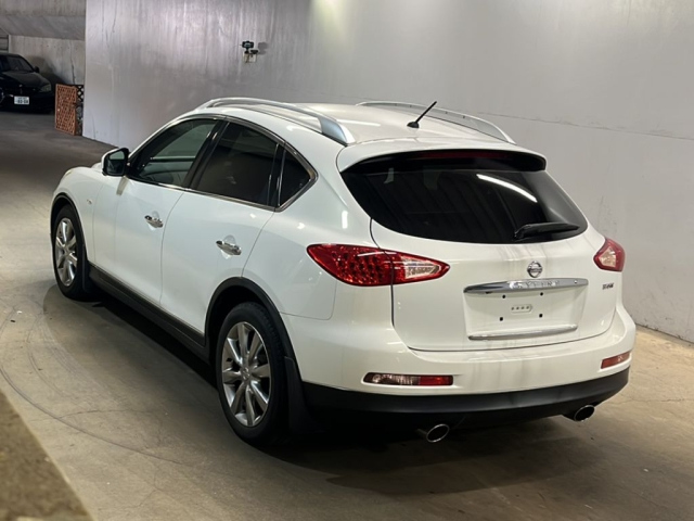 NISSAN SKYLINE CROSSOVER 2011