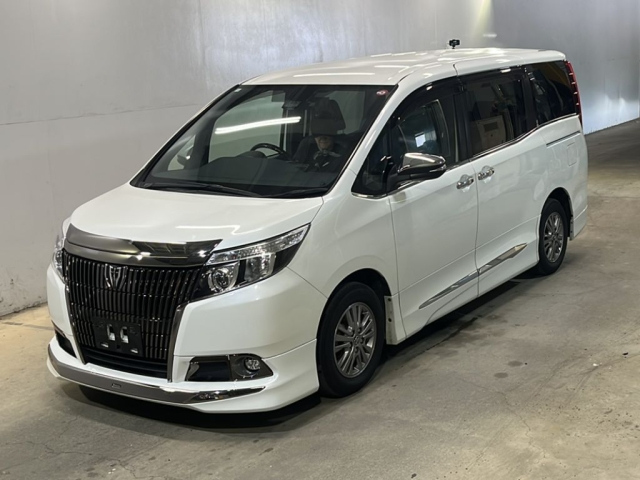 TOYOTA ESQUIRE 2016