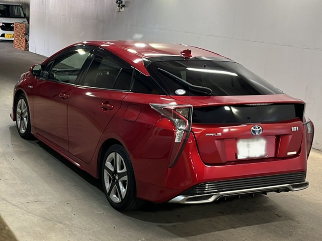 TOYOTA PRIUS 2016