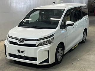 TOYOTA VOXY 2020