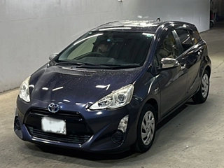 TOYOTA AQUA 2015