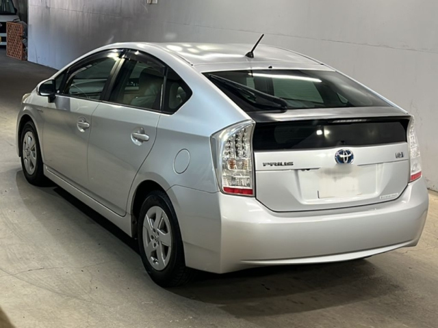 TOYOTA PRIUS 2011